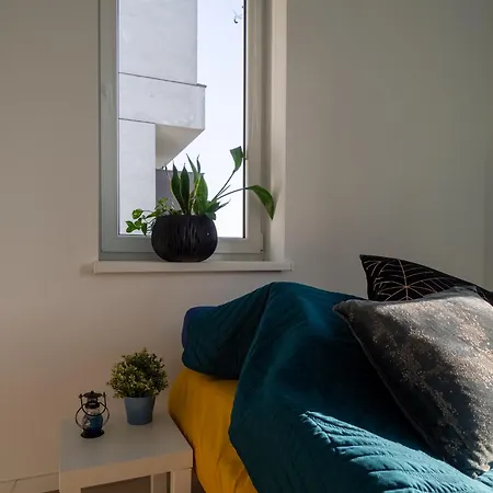 Mily W Miescie * Cracovia